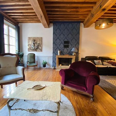 Vaste Appartement Centre Historique De ドール エクステリア 写真